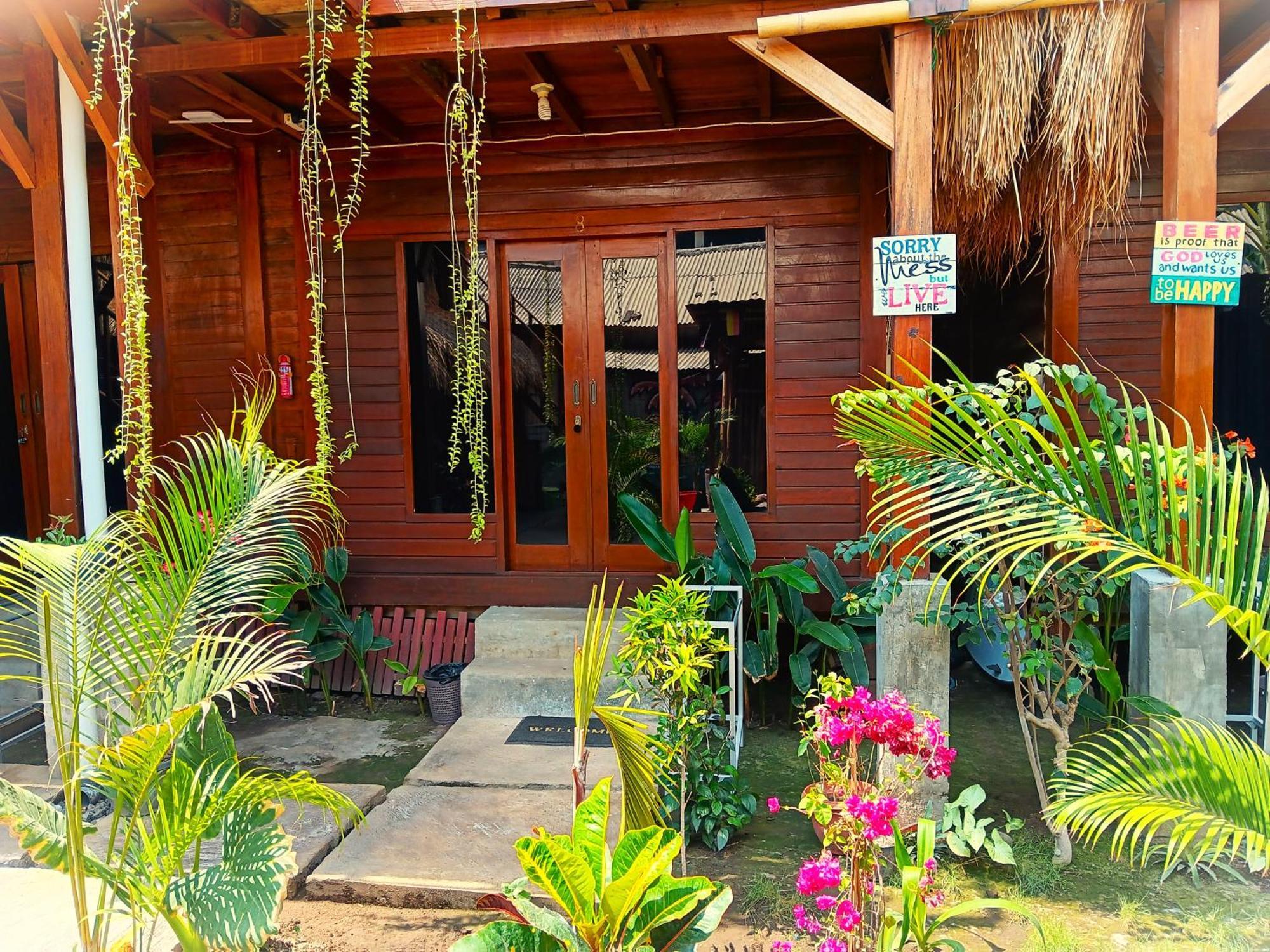Good Vibes Bungalows Gili Trawangan Bagian luar foto