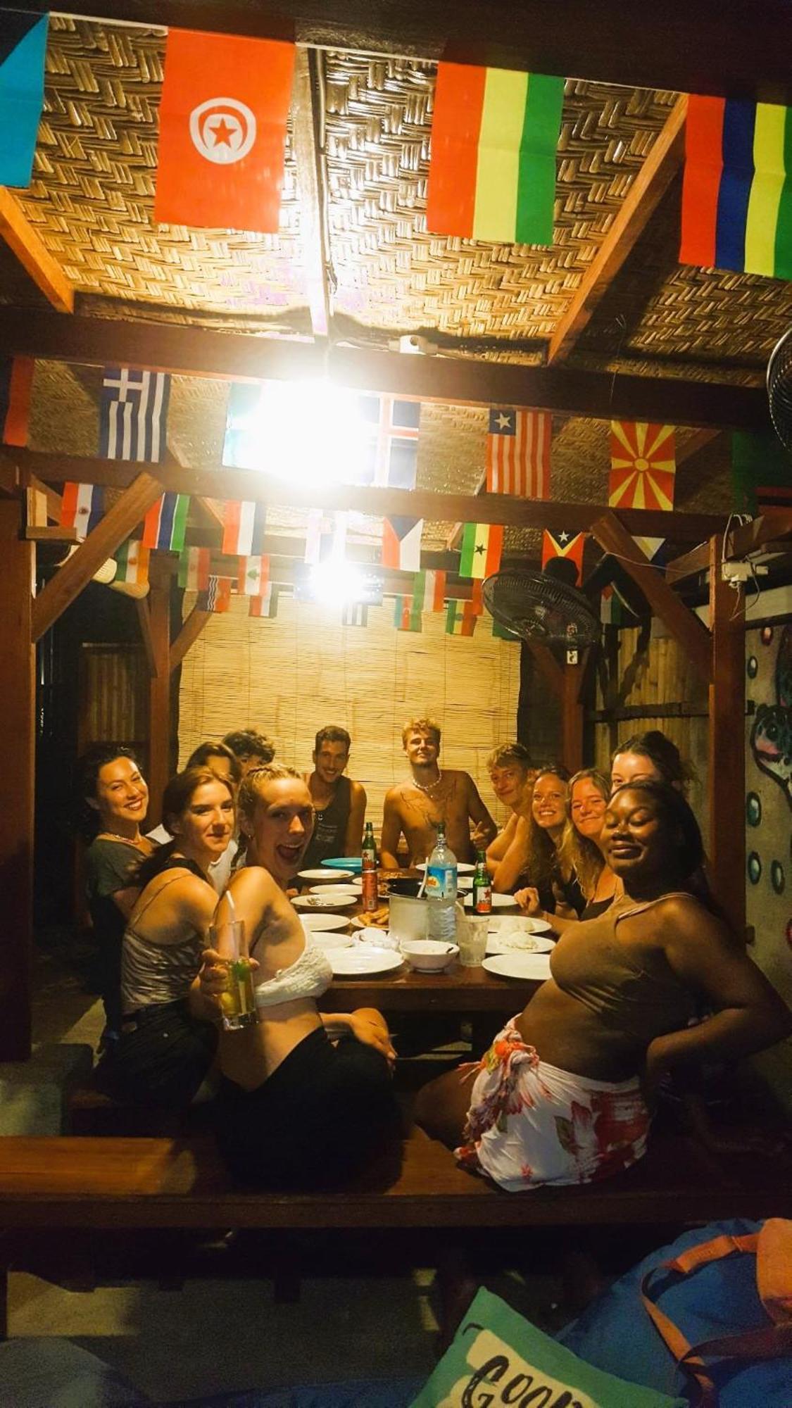 Good Vibes Bungalows Gili Trawangan Bagian luar foto