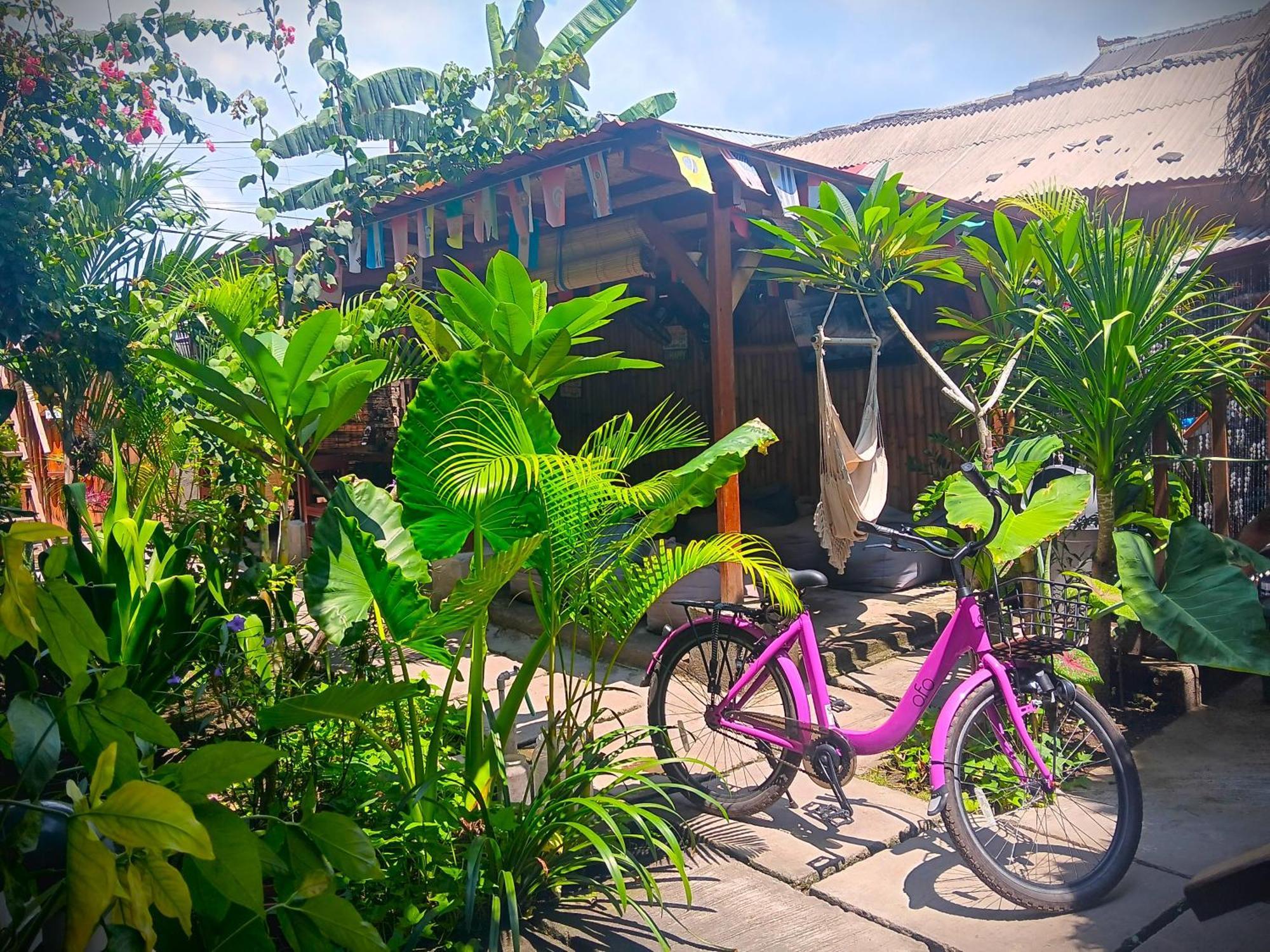 Good Vibes Bungalows Gili Trawangan Bagian luar foto