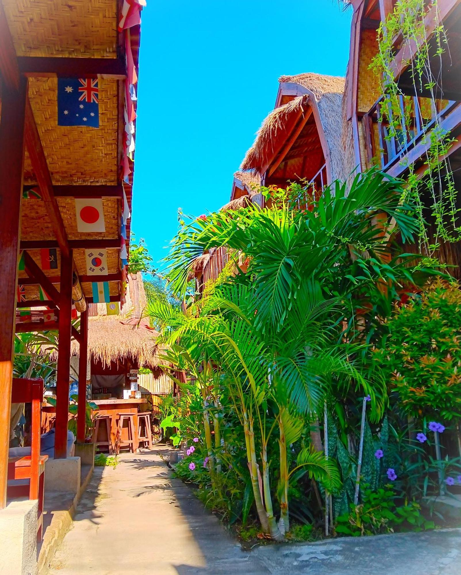 Good Vibes Bungalows Gili Trawangan Bagian luar foto